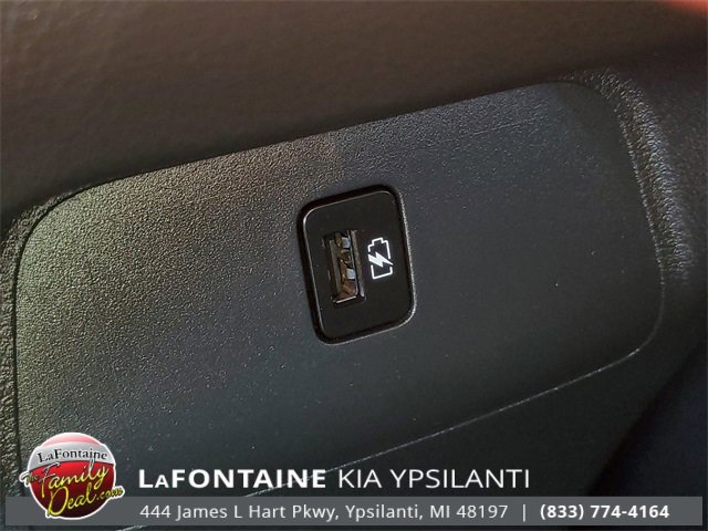 Used 2025 Nissan Sentra SV image 30