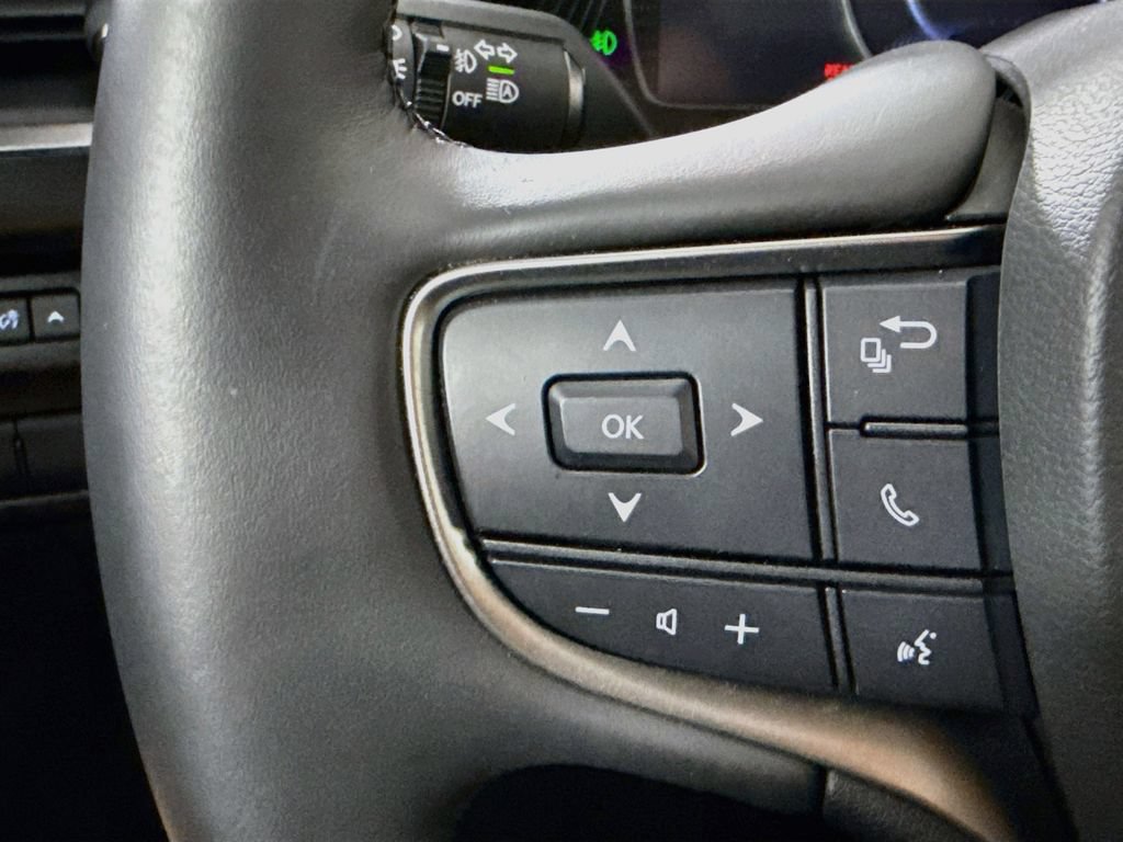 Used 2024 Lexus UX 250h F Sport FWD image 11
