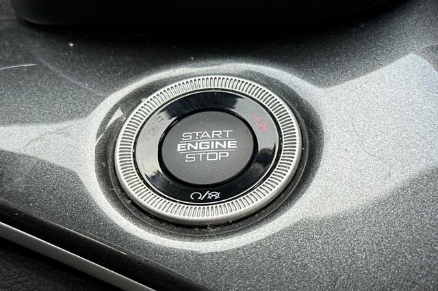 Used 2021 Jeep Grand Cherokee L Laredo image 21