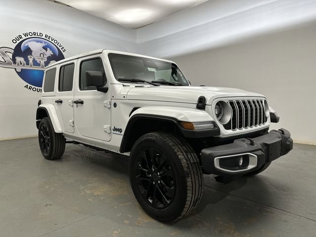 Used 2025 Jeep Wrangler Unlimited Sahara w/ Safety Group AWD/4WD image 13