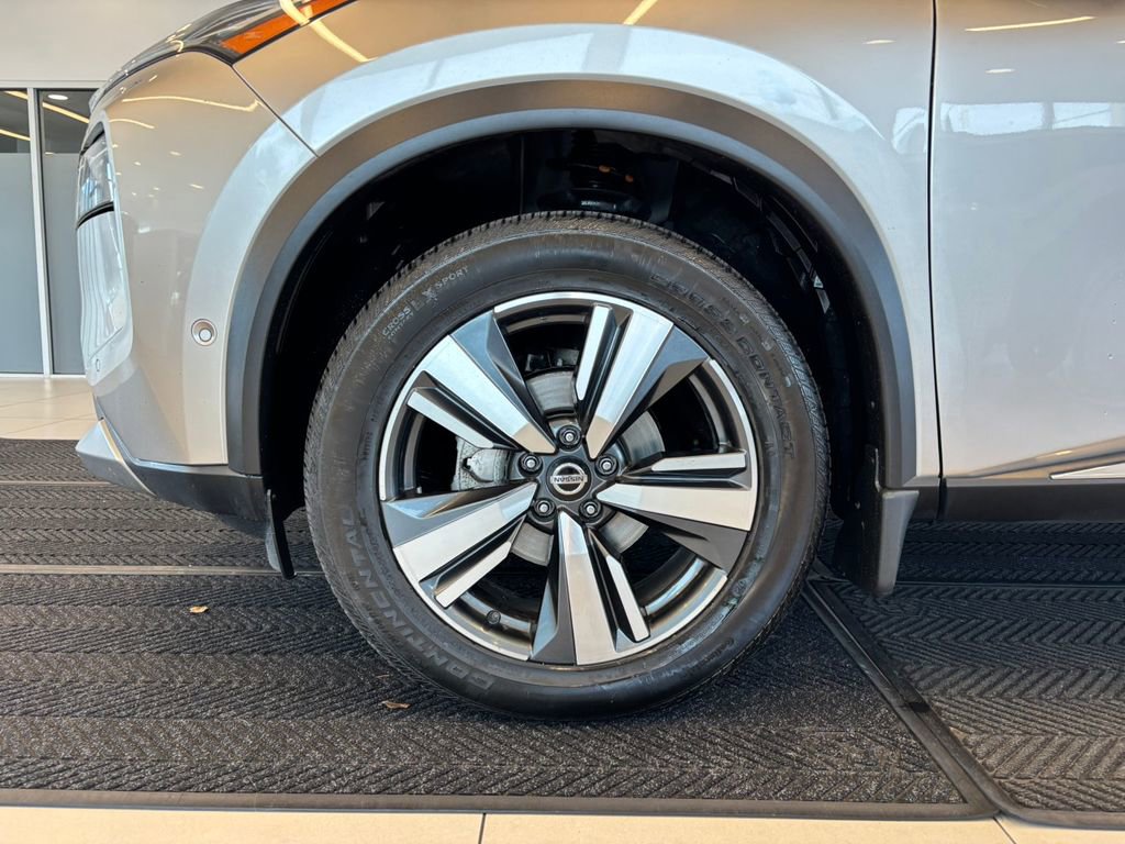 Used 2021 Nissan Rogue Platinum image 12