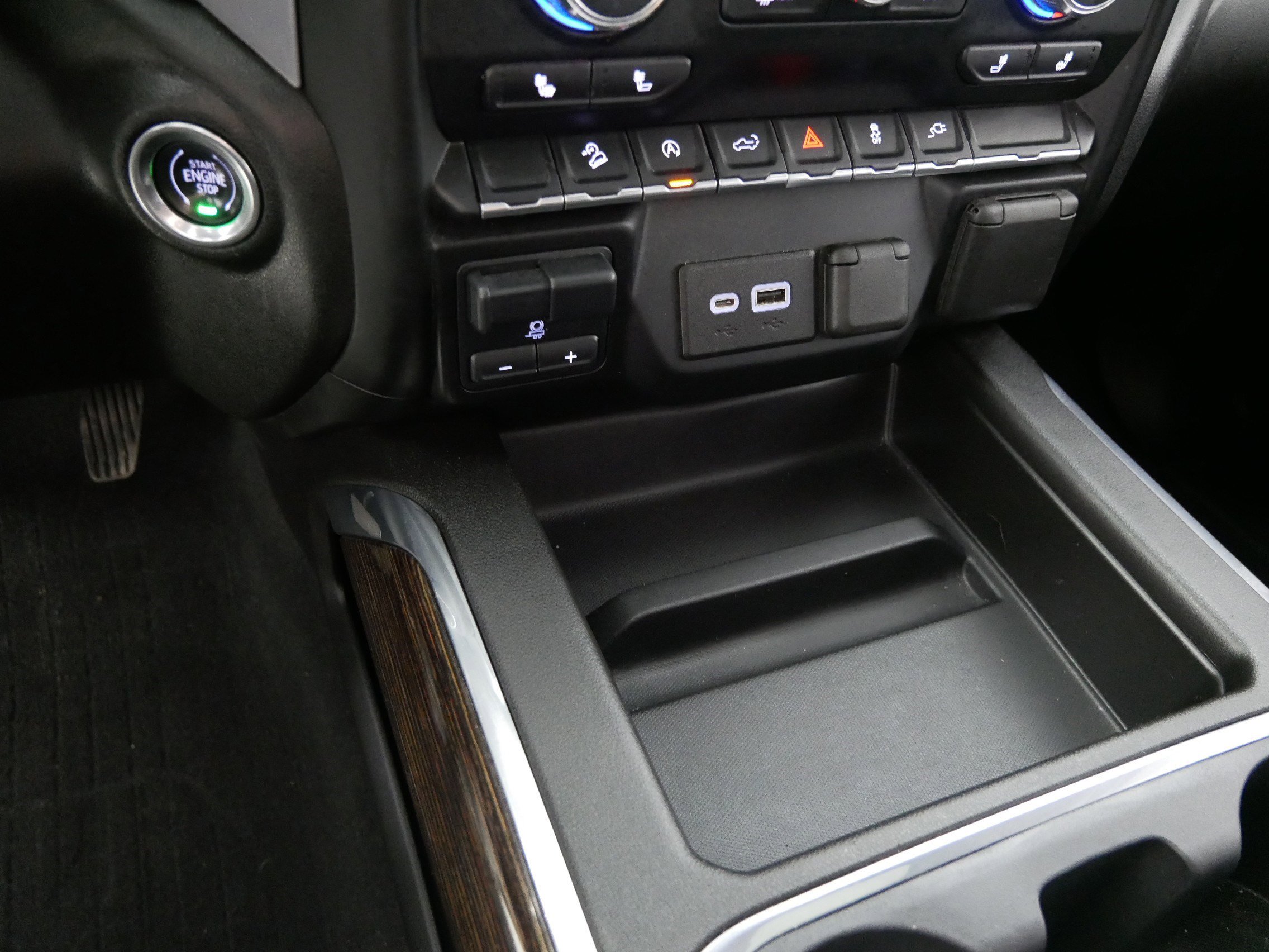 Used 2021 GMC Sierra 1500 Elevation w/ Preferred Package image 29