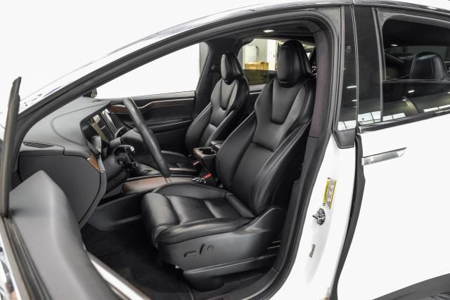 Used 2020 Tesla Model X Long Range AWD/4WD image 36