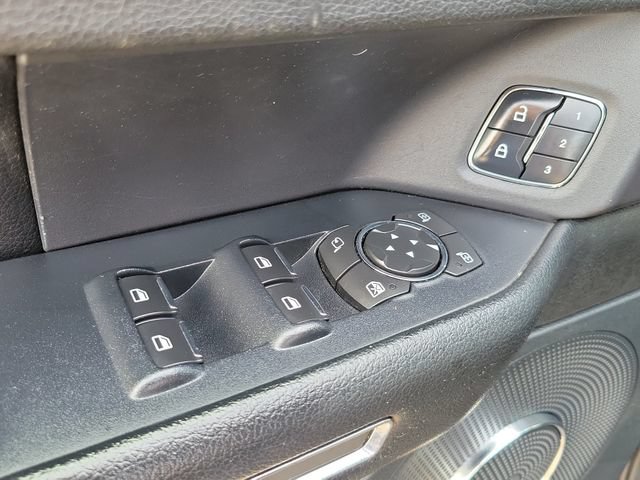 Used 2018 Ford Expedition XLT w/ Equipment Group 202A AWD/4WD image 10