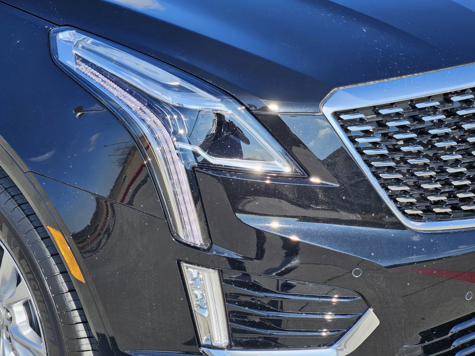 New 2026 Cadillac XT5 Luxury image 9