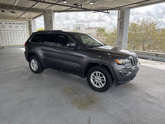 Certified 2020 Jeep Grand Cherokee Laredo image 2