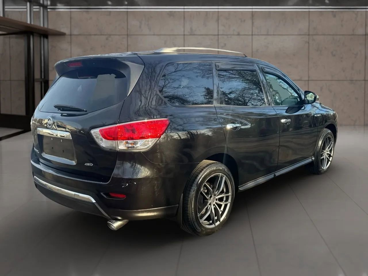 Used 2015 Nissan Pathfinder S image 6