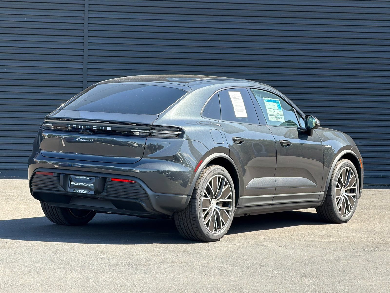 New 2026 Porsche Macan 4 Electric AWD/4WD image 8