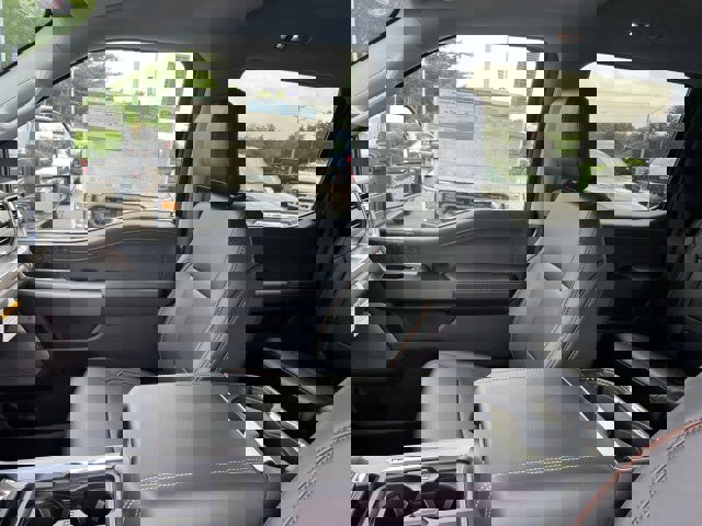 New 2025 Ford F350 Lariat w/ Lariat Ultimate Package image 9