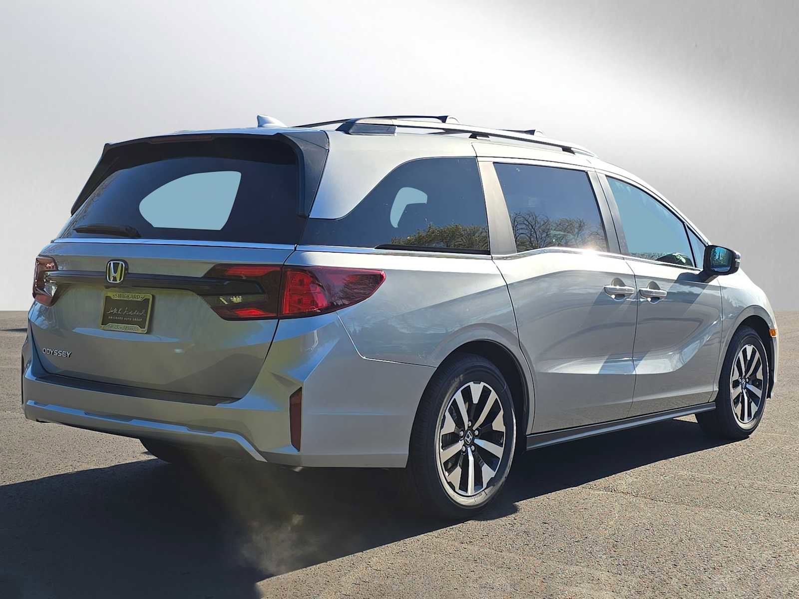 New 2026 Honda Odyssey EX-L image 3