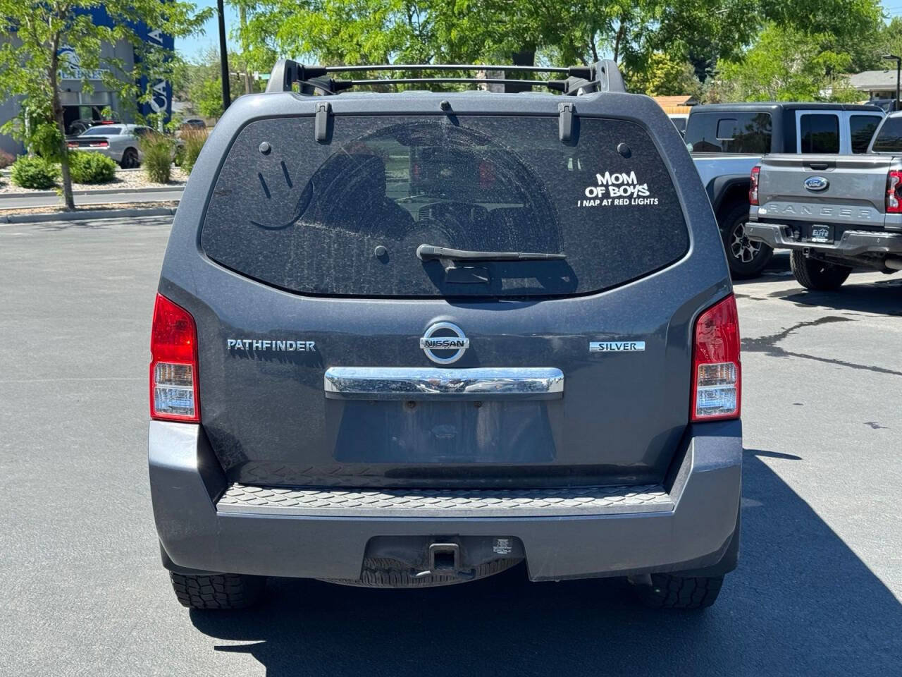 Used 2012 Nissan Pathfinder Silver RWD image 6