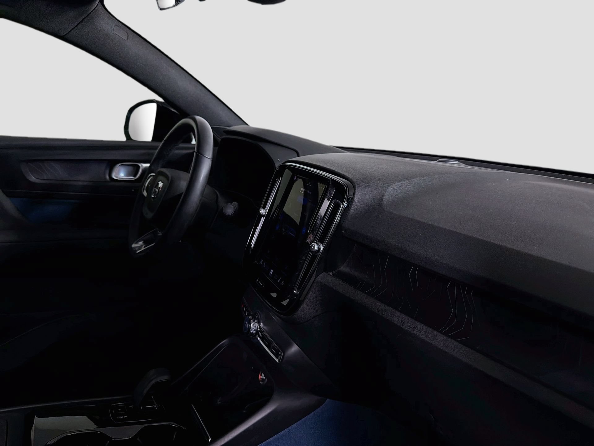 Certified 2023 Volvo C40 P8 Recharge Plus AWD/4WD image 29