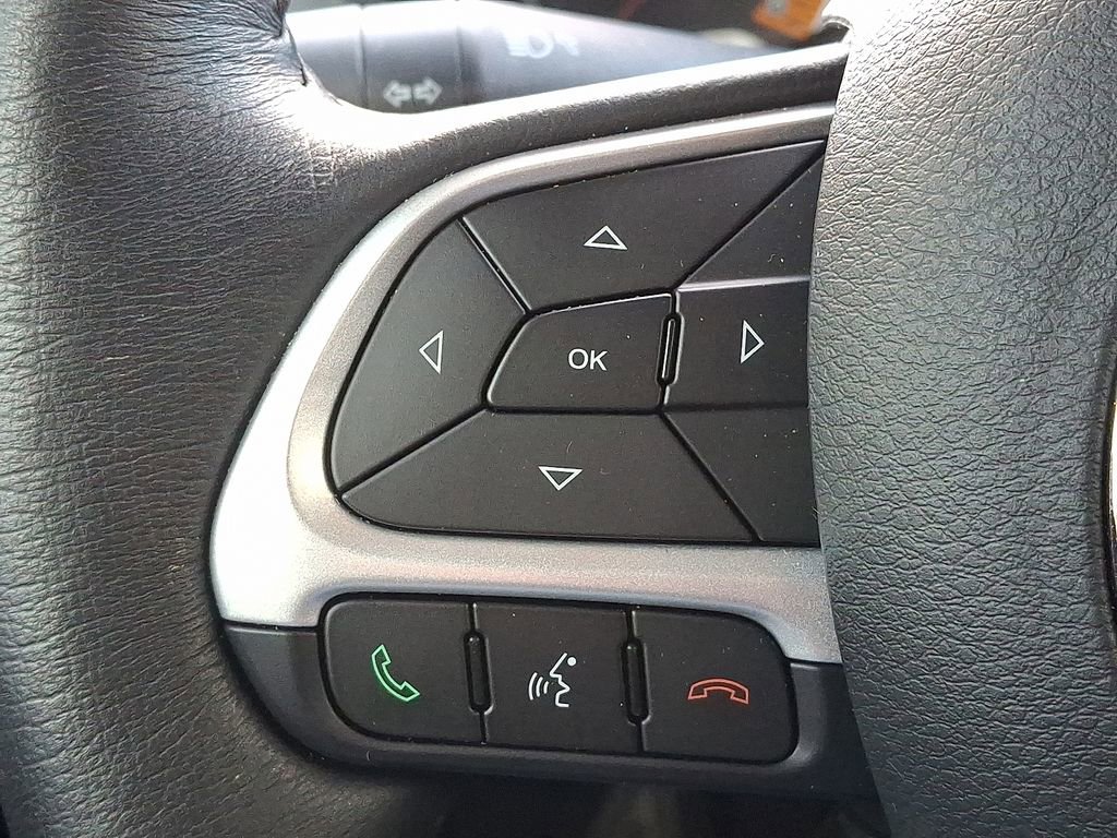 Used 2023 Jeep Renegade Latitude w/ Premium Group image 22