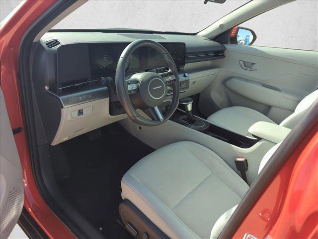 Used 2025 Hyundai Kona SEL image 9