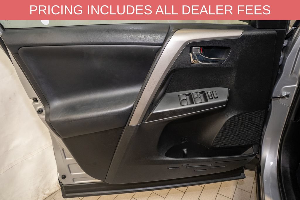 Used 2016 Toyota RAV4 XLE FWD image 12