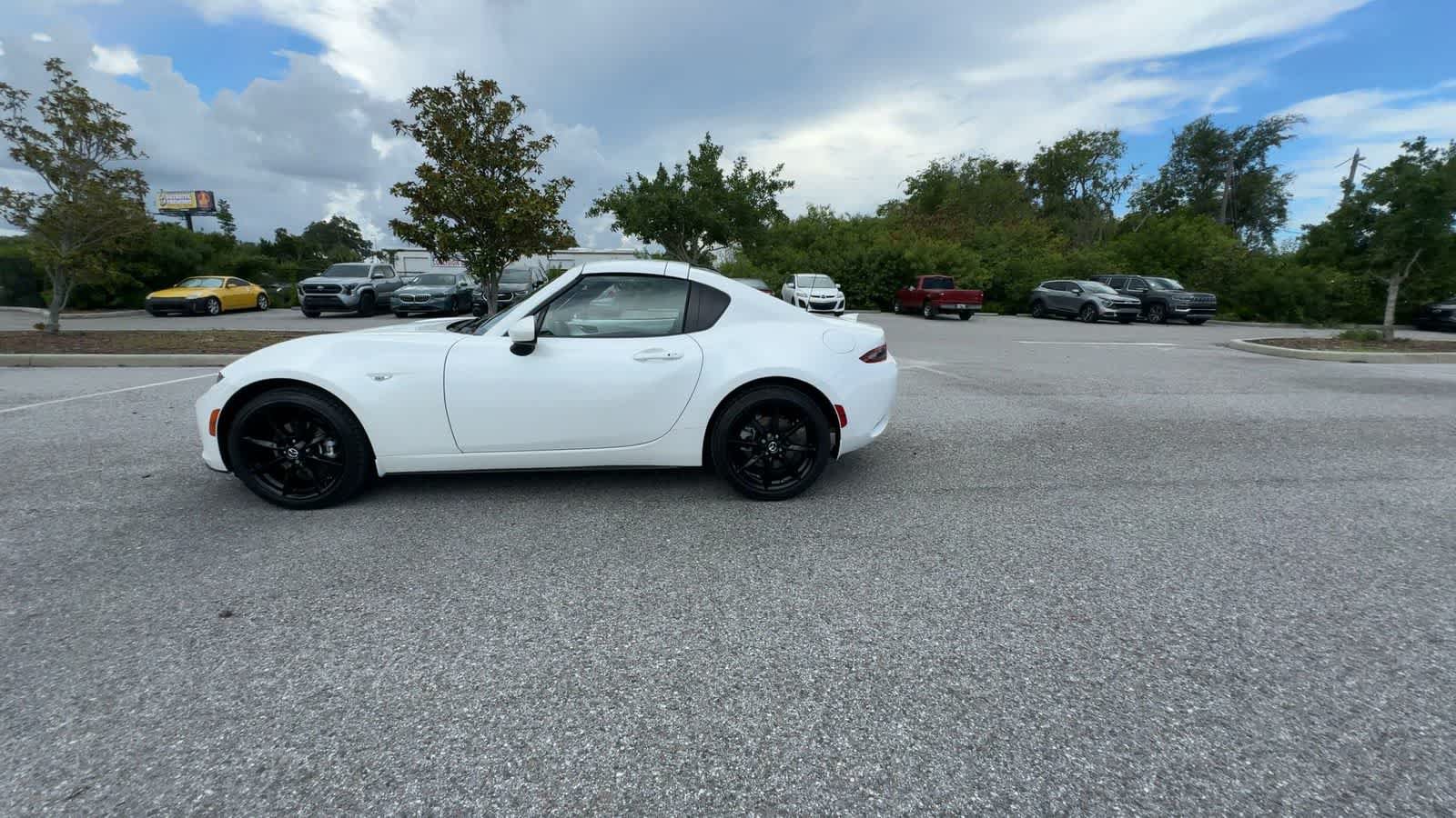 Used 2022 MAZDA MX-5 Miata RF Grand Touring RWD image 5