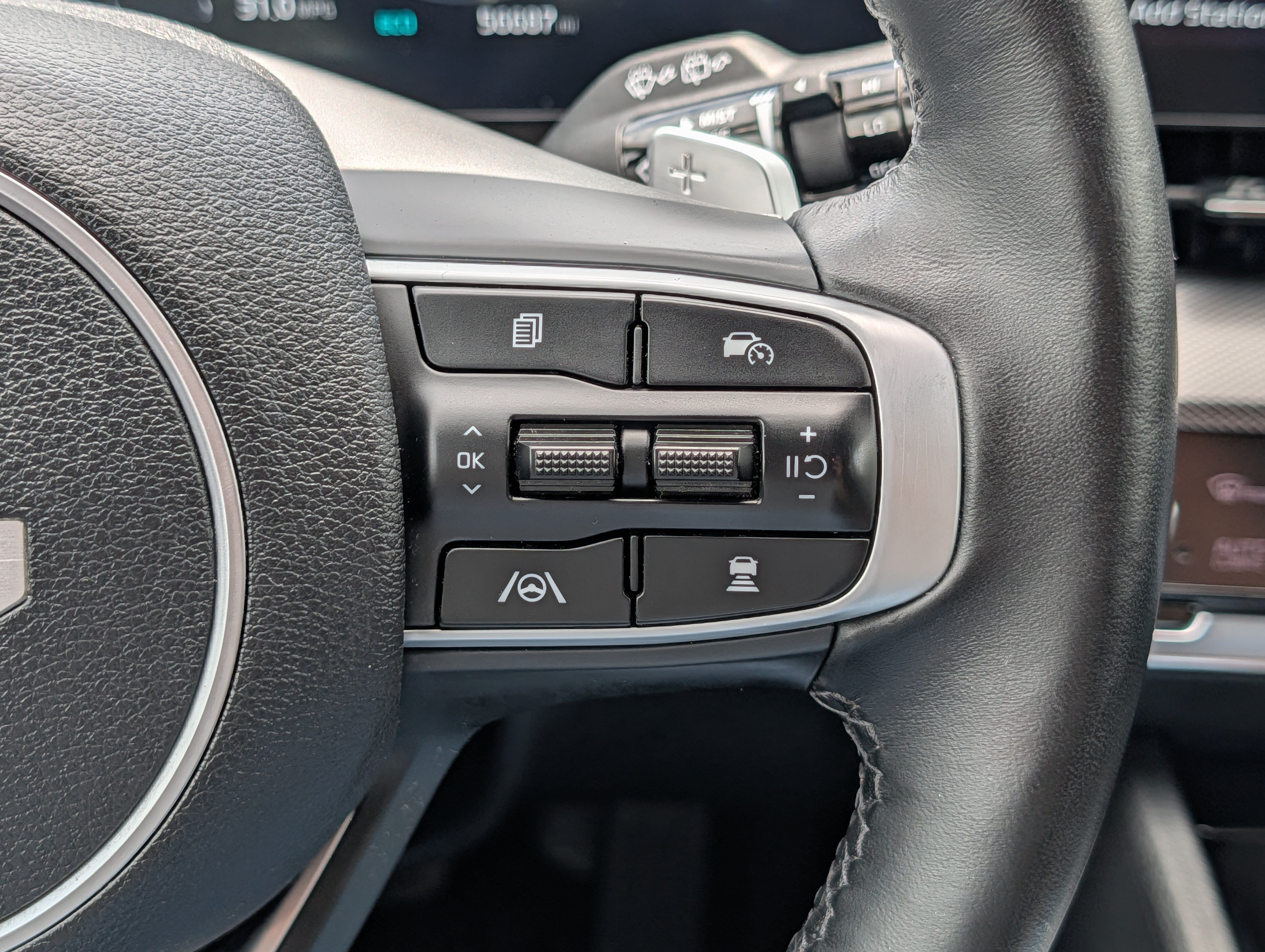 Certified 2024 Kia Sportage SX Prestige AWD/4WD image 30