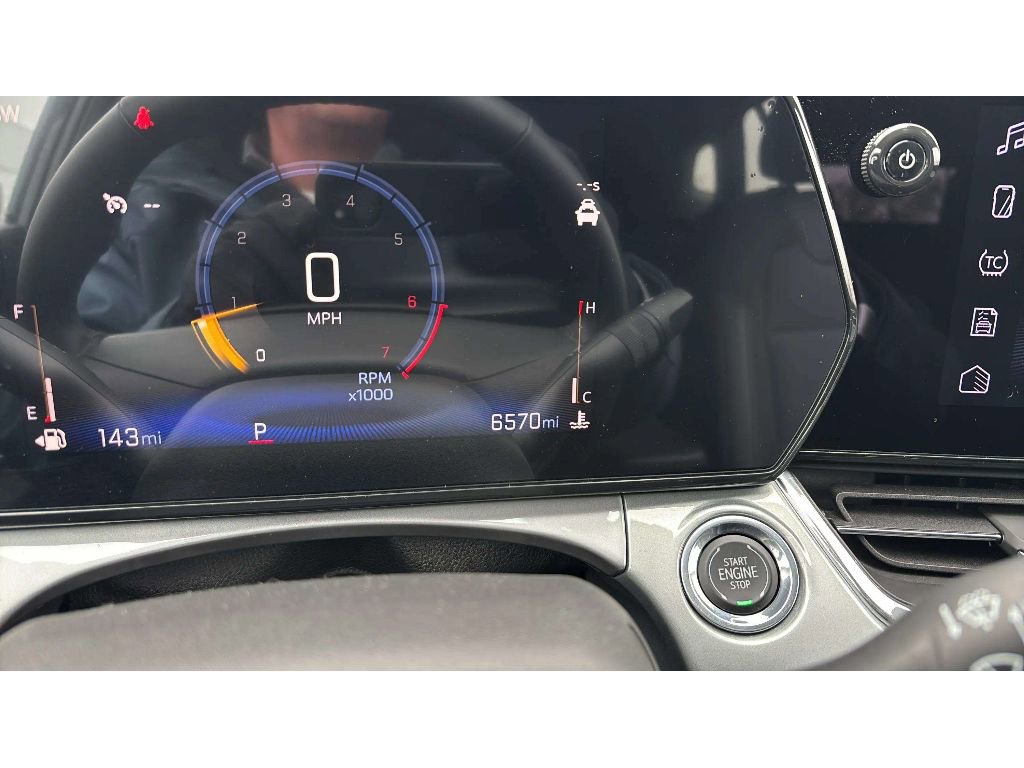 Used 2025 Chevrolet Trax LT w/ Sunroof Package image 15