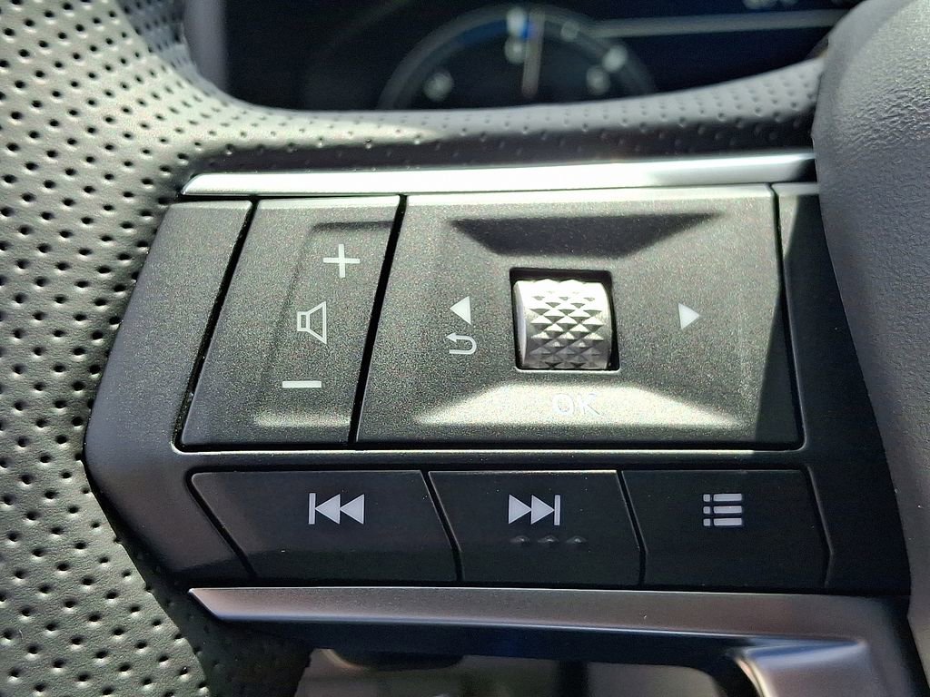 New 2025 Mitsubishi Outlander SE image 9