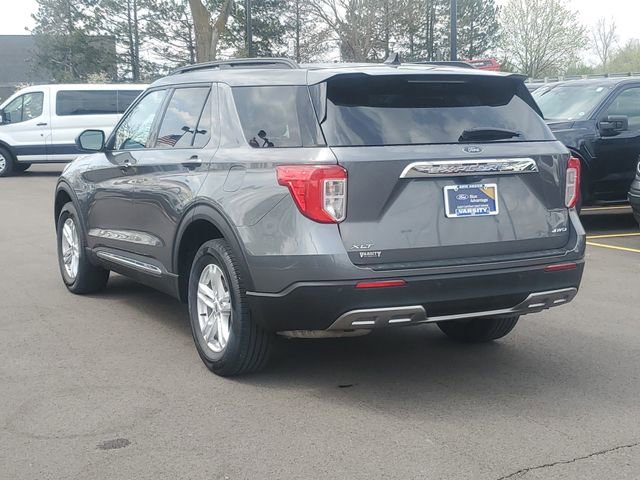 Certified 2023 Ford Explorer XLT w/ Equipment Group 202A AWD/4WD image 3