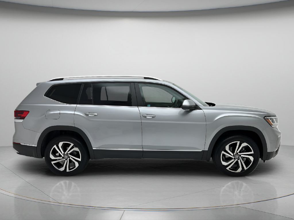 Used 2023 Volkswagen Atlas SEL AWD/4WD image 4