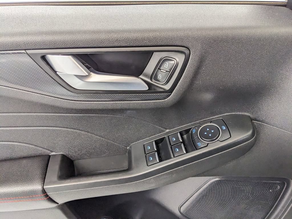 Certified 2024 Ford Escape ST-Line AWD/4WD image 12