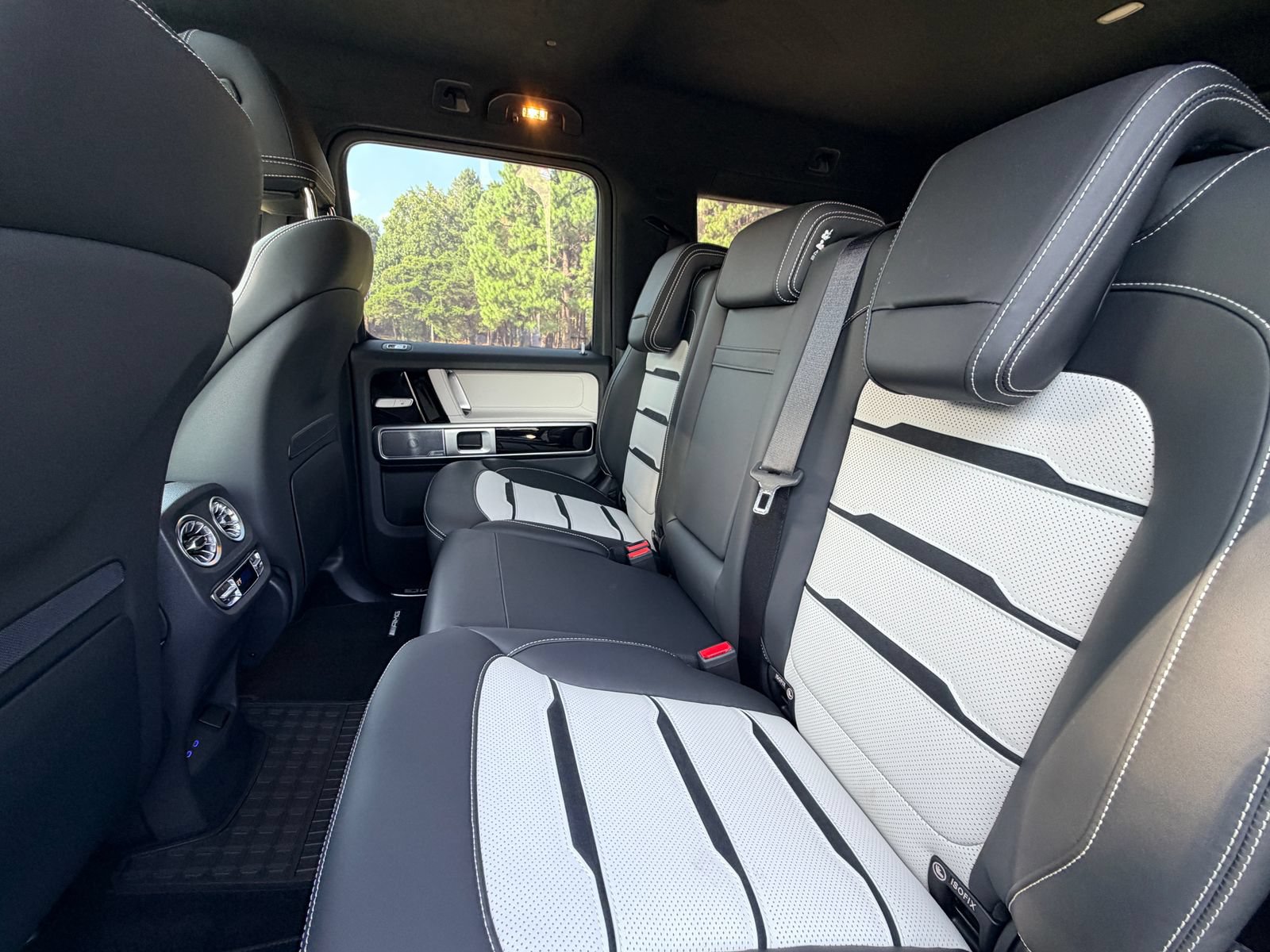 Certified 2025 Mercedes-Benz G 63 AMG 4MATIC image 14