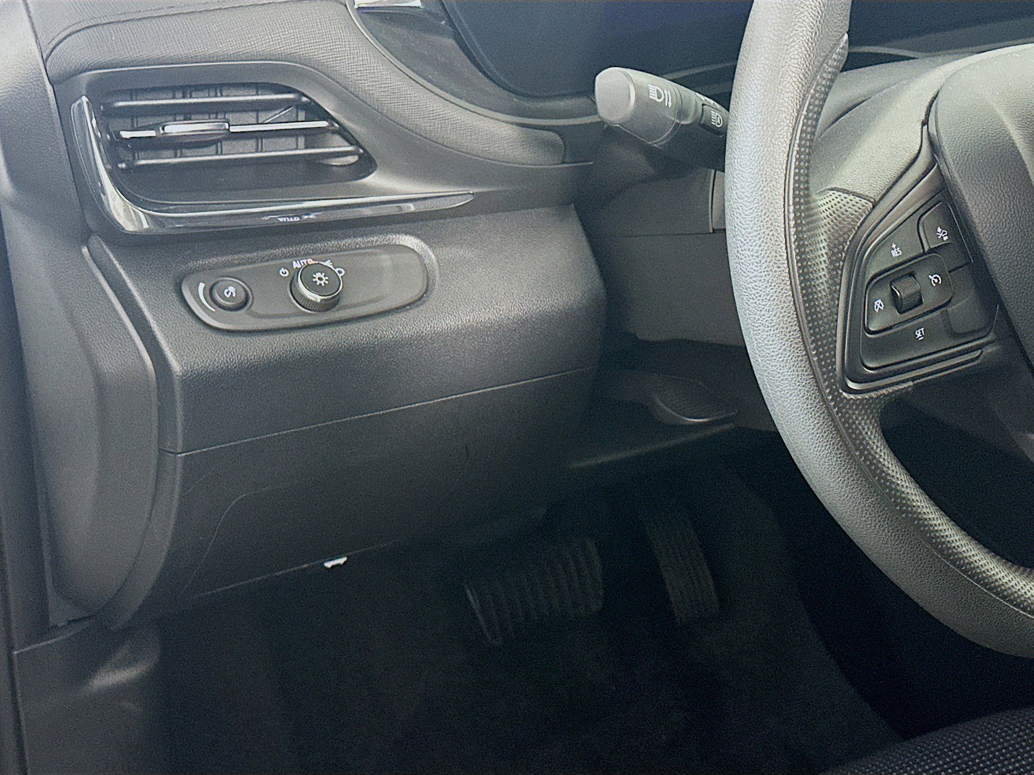 Used 2025 Buick Envista Preferred image 16