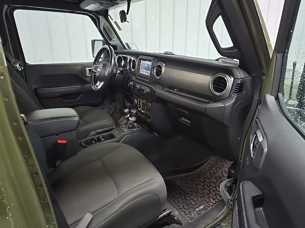 Used 2020 Jeep Wrangler Unlimited Sahara w/ Cold Weather Group image 15