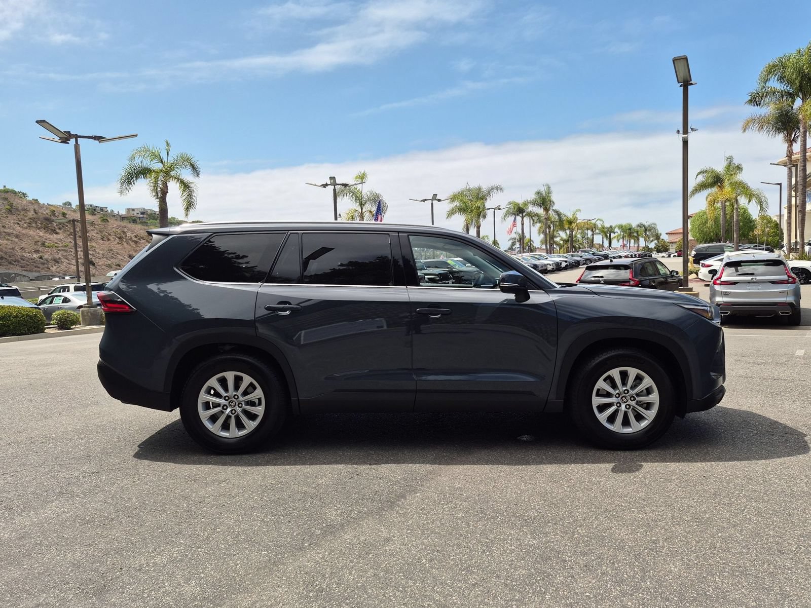 Used 2025 Toyota Grand Highlander AWD Hybrid image 6