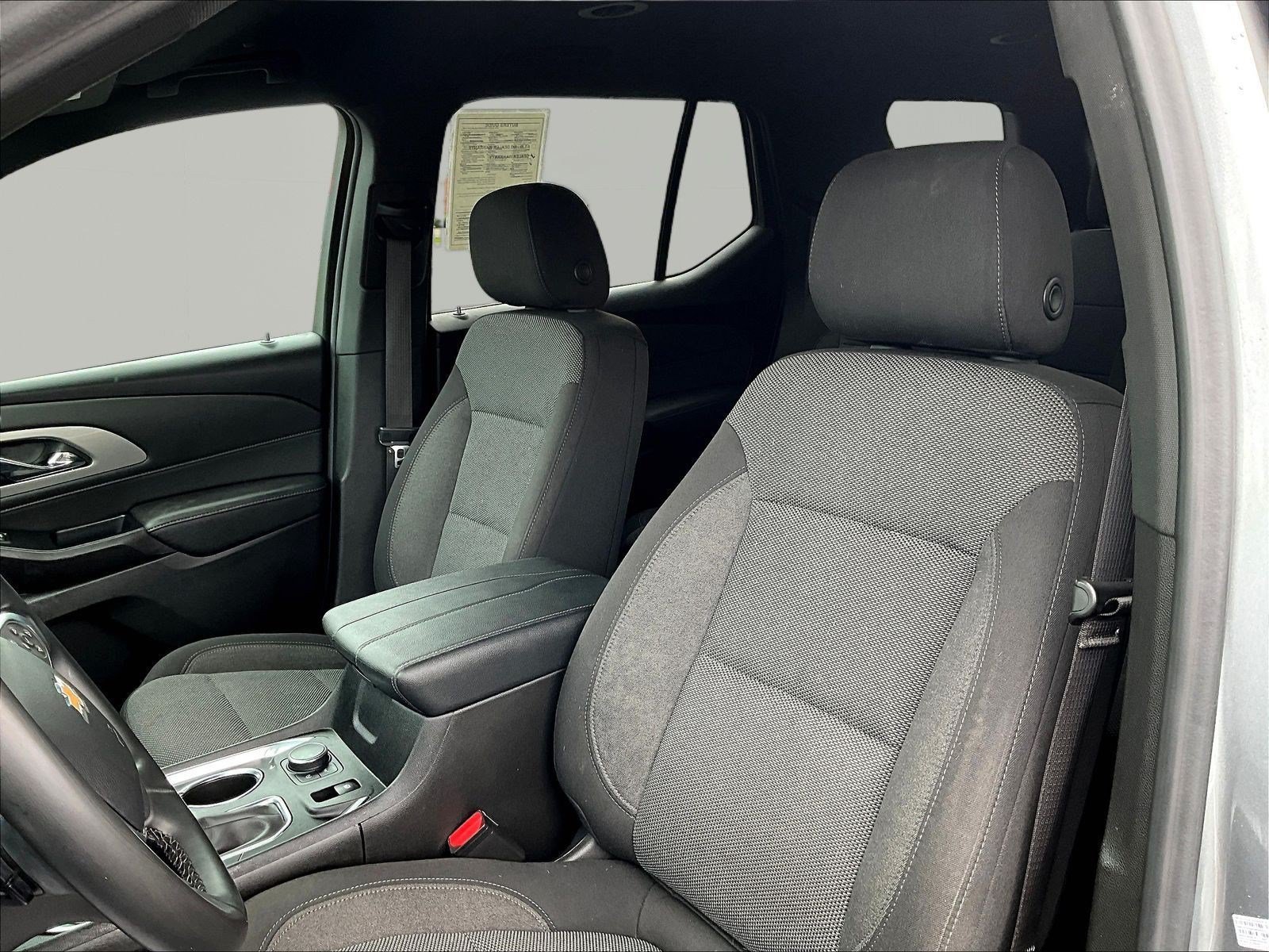 Used 2023 Chevrolet Traverse LT FWD image 21