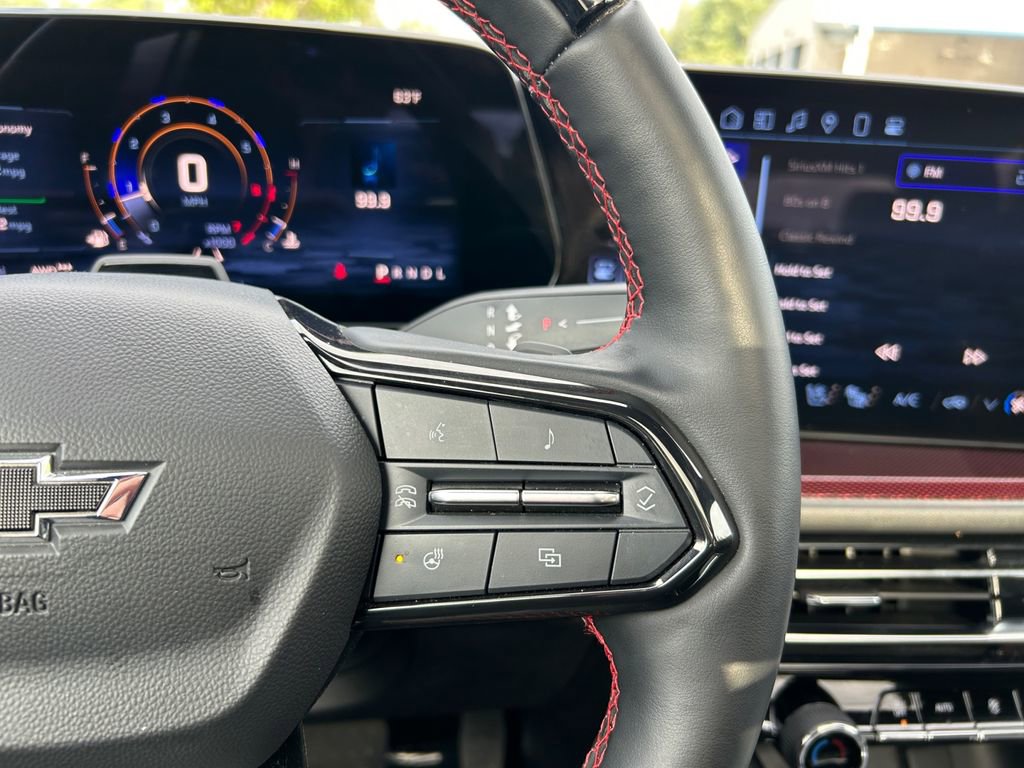 Used 2024 Chevrolet Traverse RS image 18