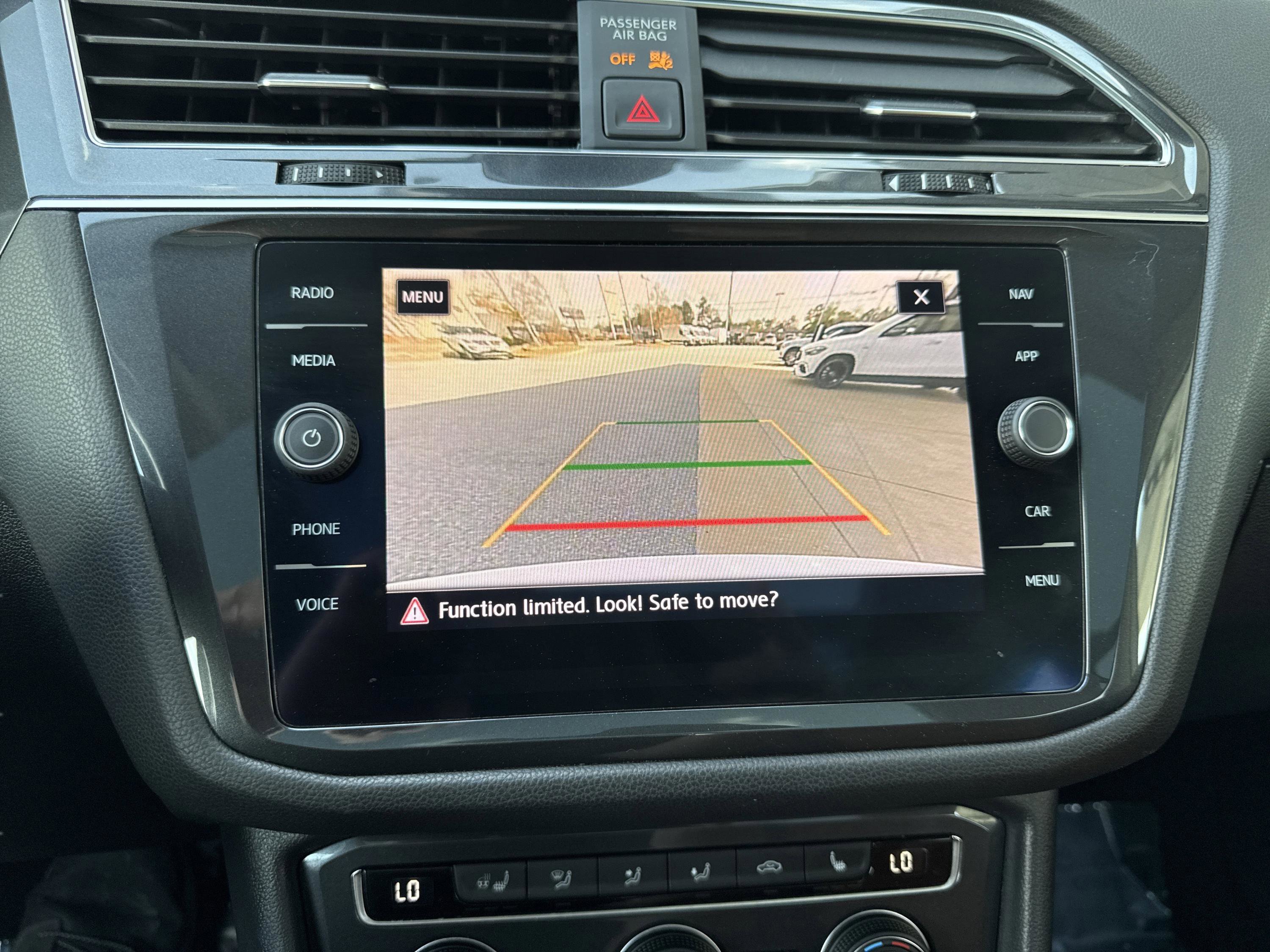 Used 2019 Volkswagen Tiguan SEL Premium image 15