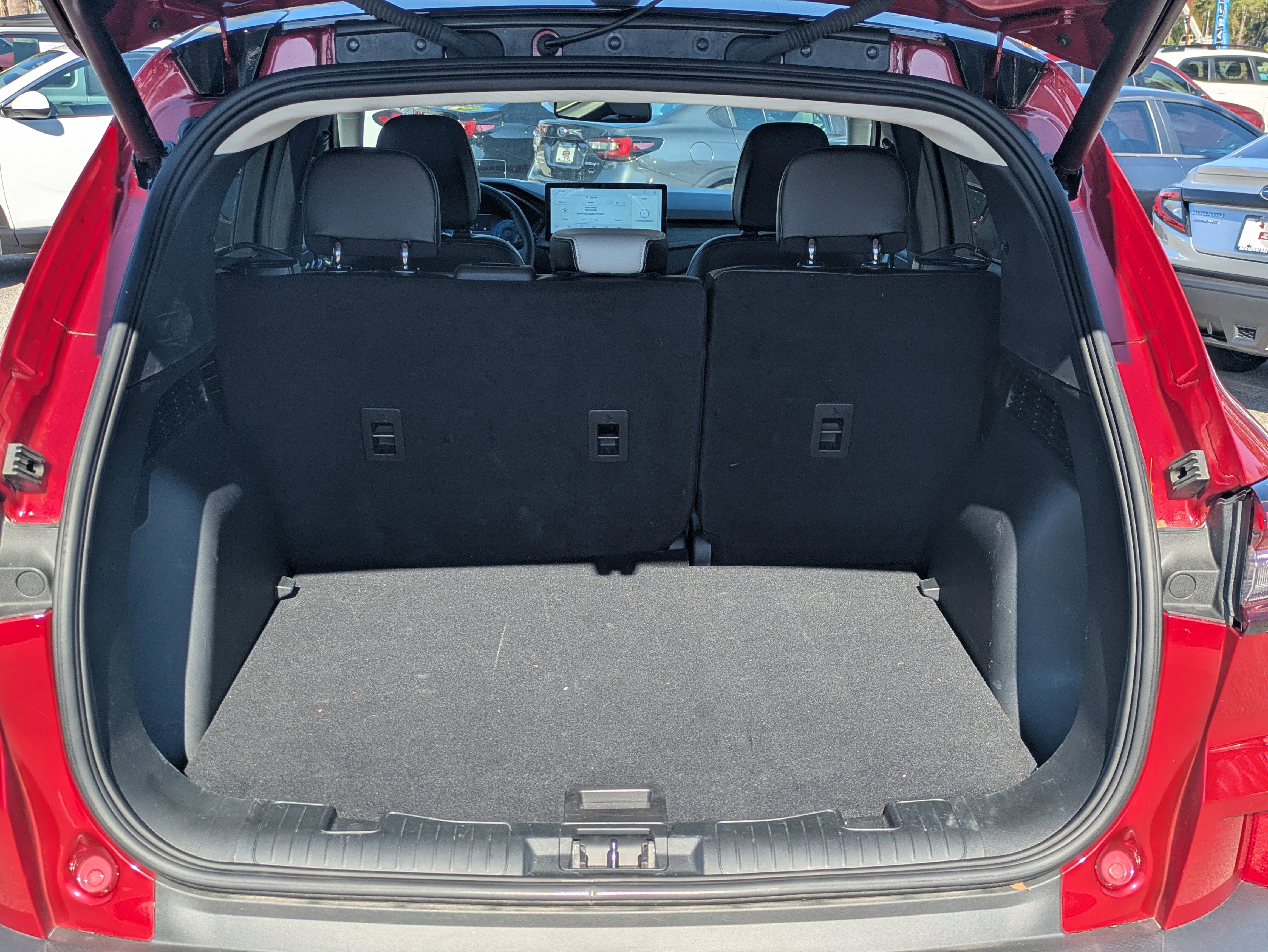 Used 2025 Ford Escape SE w/ PHEV Premium Package image 13