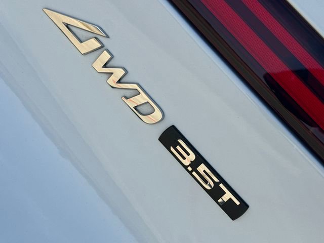 Used 2025 Genesis GV70 3.5T Sport AWD/4WD image 10