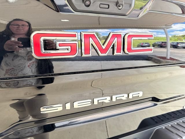 Used 2026 GMC Sierra 1500 SLT w/ SLT Premium Plus Package AWD/4WD image 31