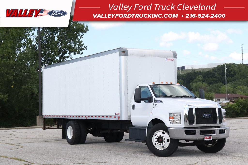 Used 2019 Ford F750 2WD Regular Cab Super Duty image 1