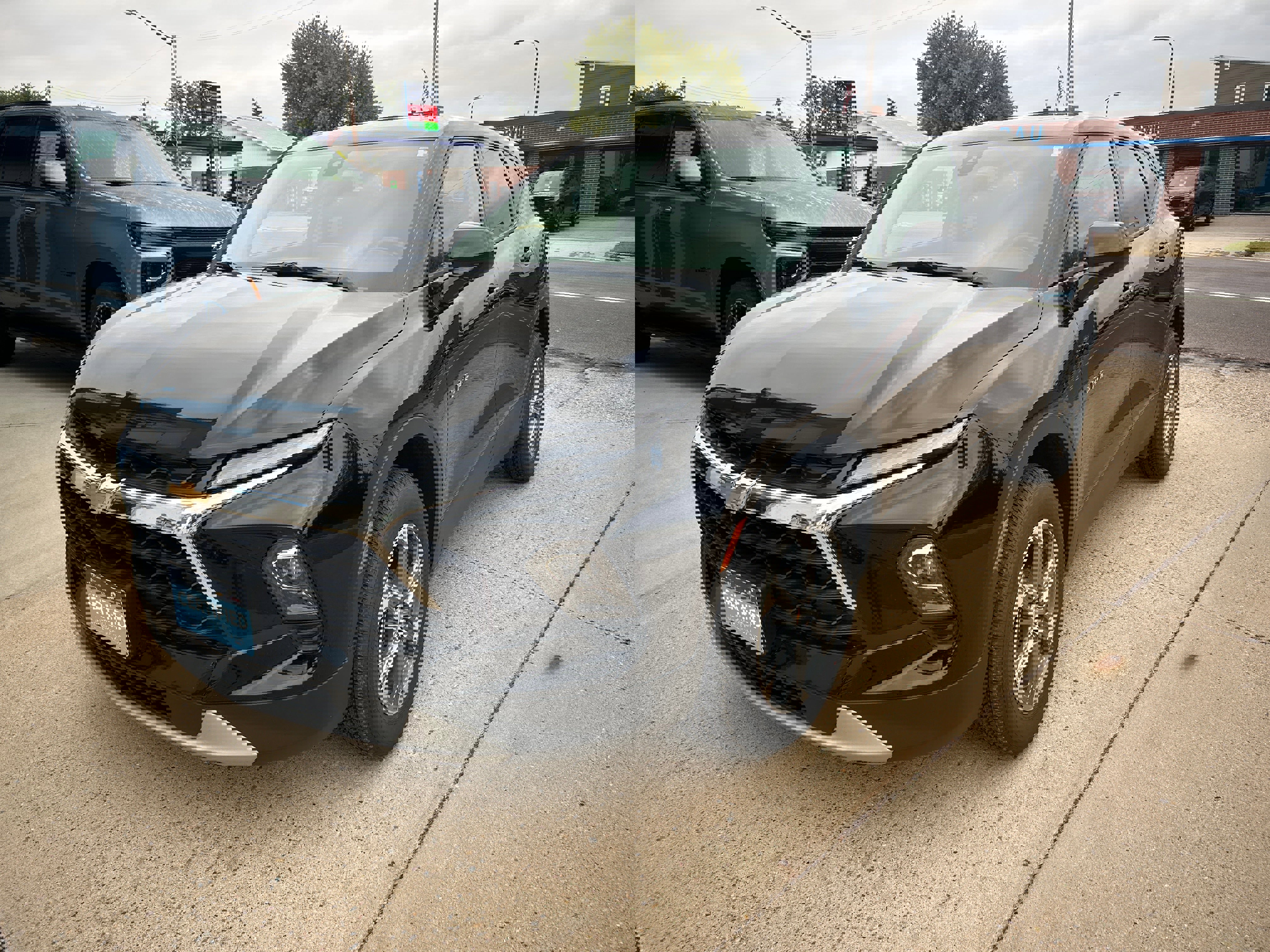 Used 2025 Chevrolet Blazer LT image 2