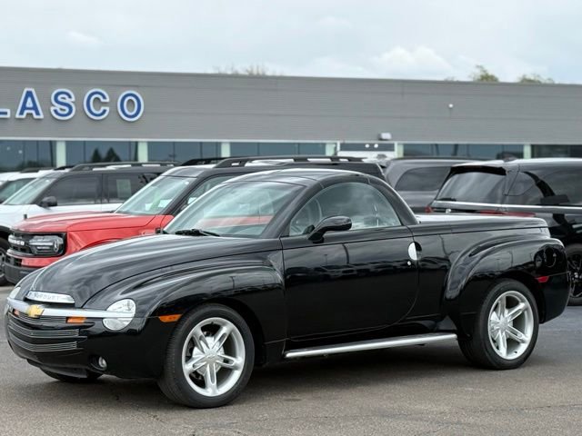 Used 2003 Chevrolet SSR w/ Preferred Equipment Group RWD image 29