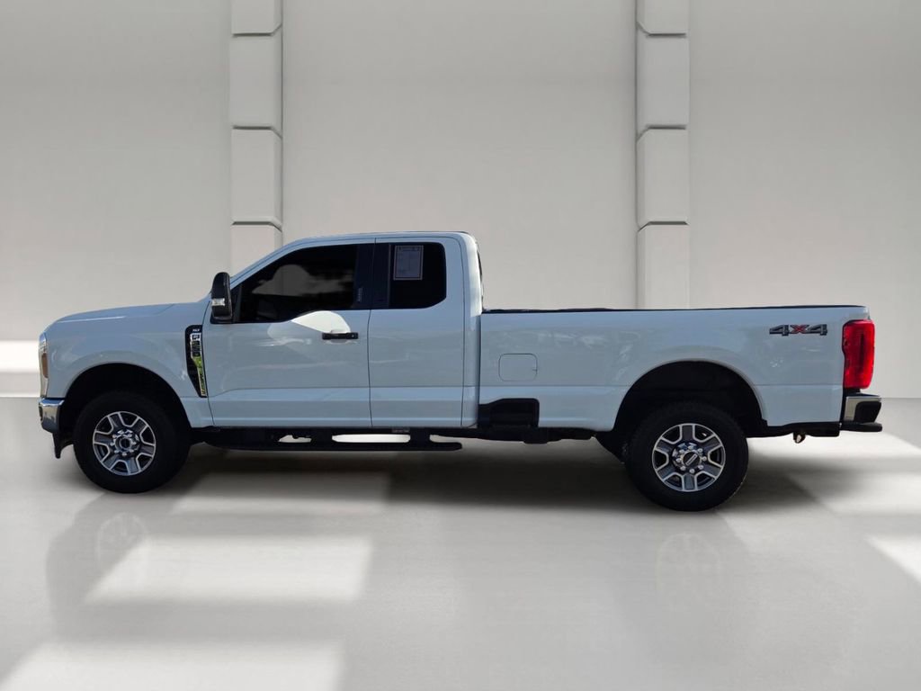 Used 2025 Ford F350 XLT image 9