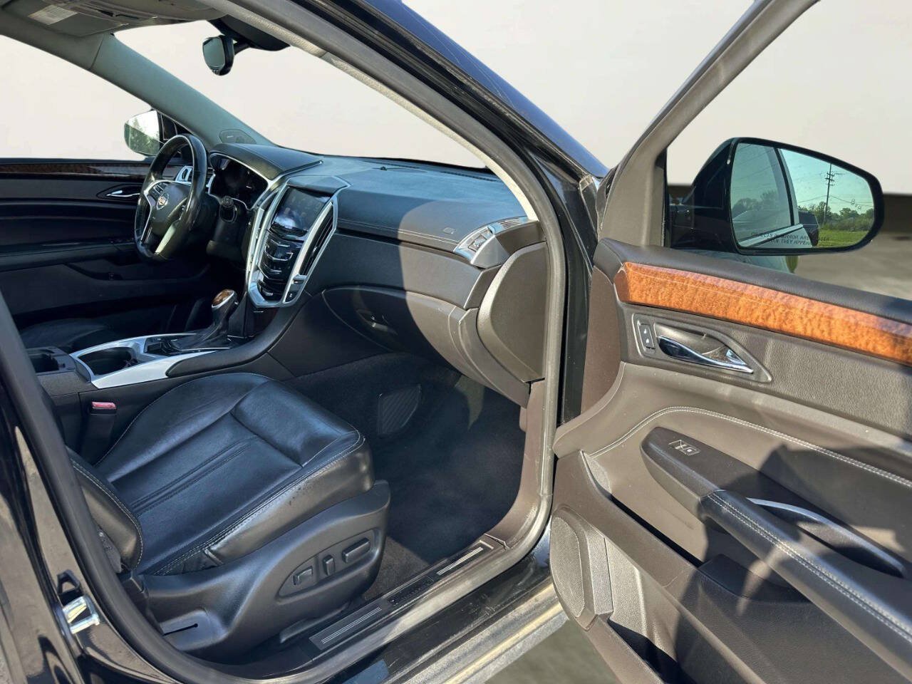 Used 2016 Cadillac SRX Luxury FWD image 19