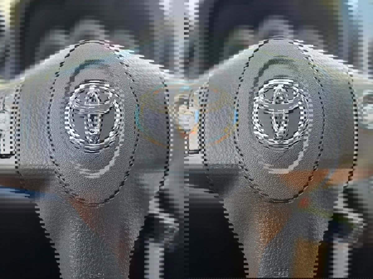 Used 2012 Toyota RAV4 Sport image 26