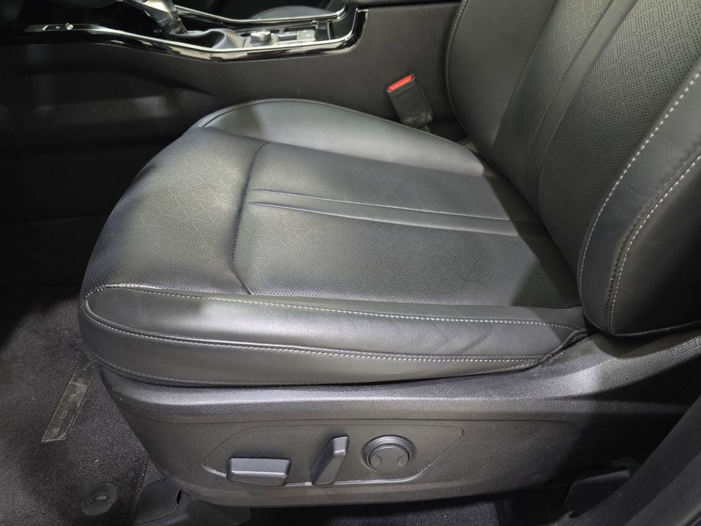 Used 2023 Kia Sorento SX image 32