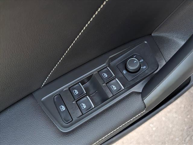 Used 2023 Volkswagen Tiguan SE R-Line FWD image 32