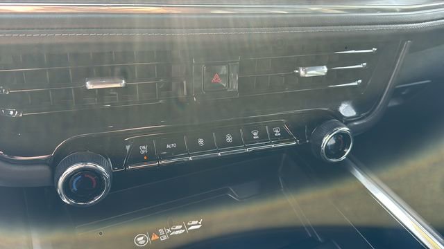 Used 2025 Chevrolet Tahoe LT image 18