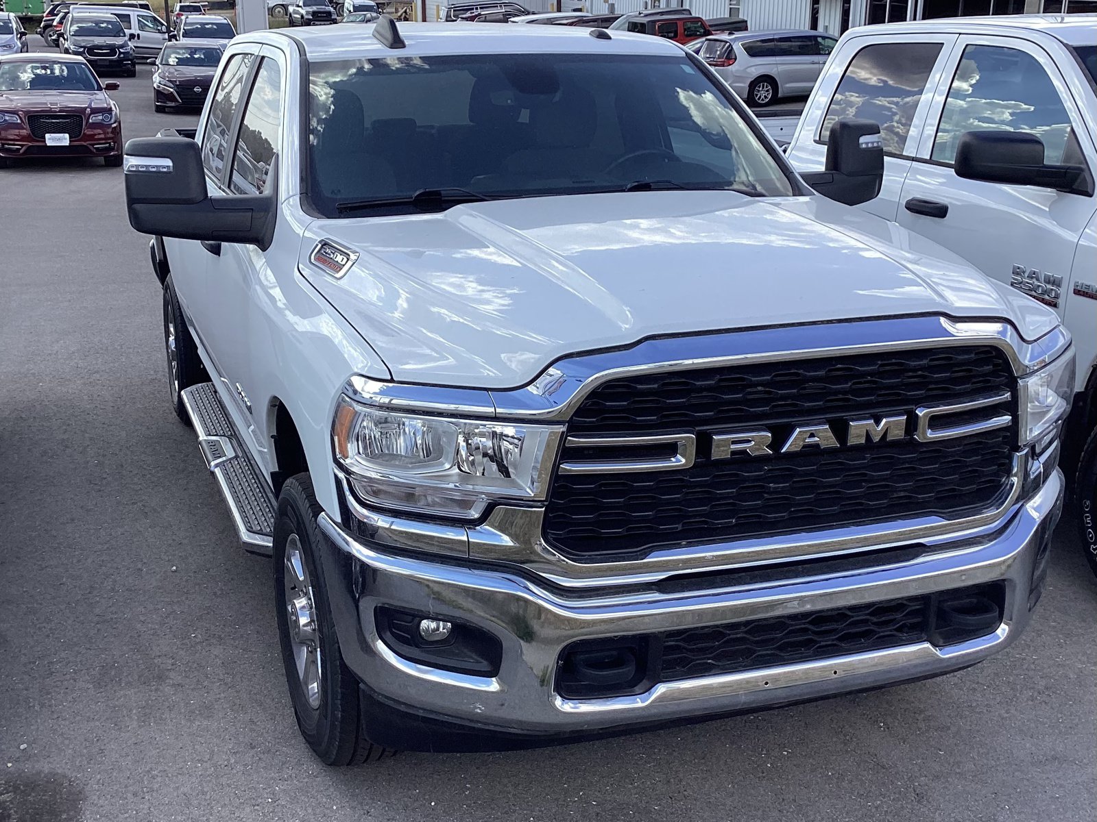 Used 2024 RAM 2500 Big Horn AWD/4WD image 2