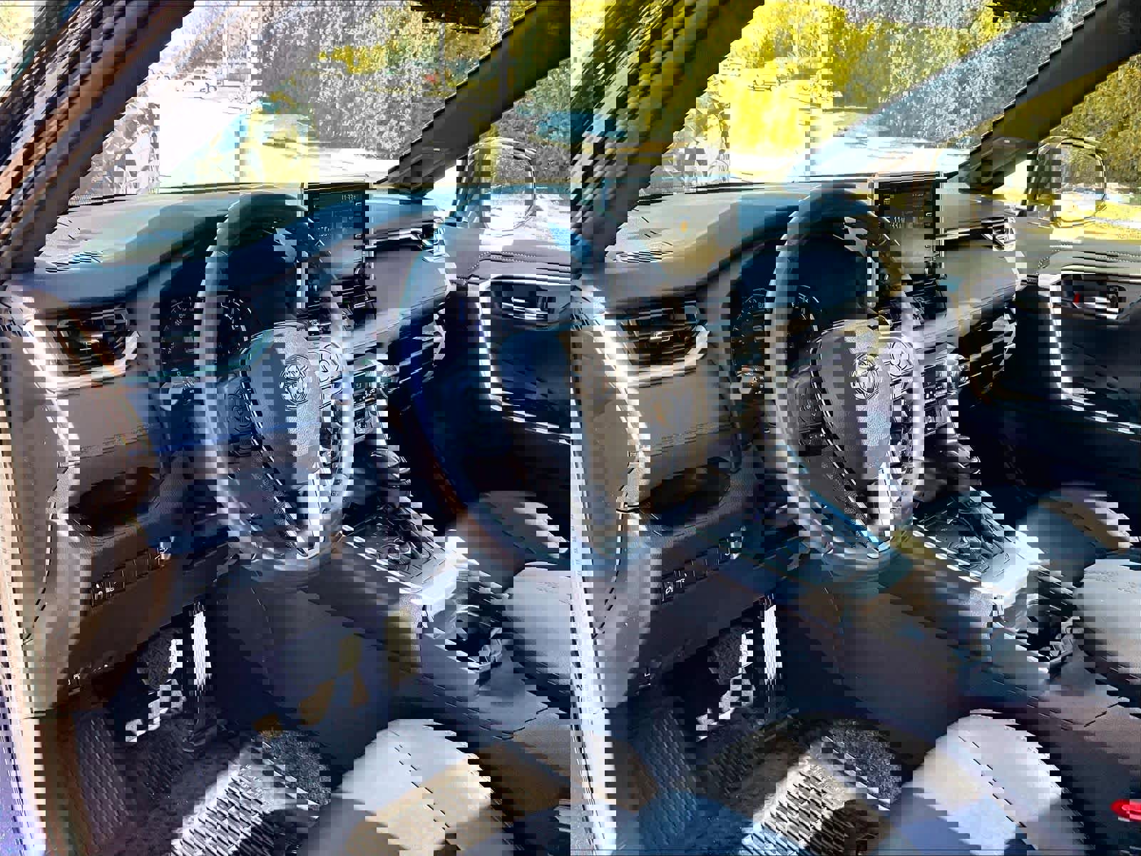 Used 2020 Toyota RAV4 XSE image 8