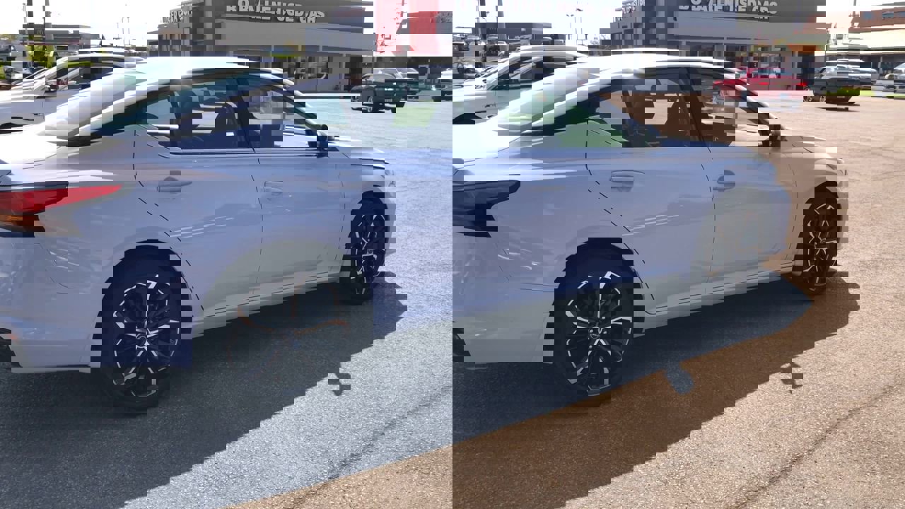 Used 2025 Nissan Altima 2.5 SR w/ SR Premium Package image 7