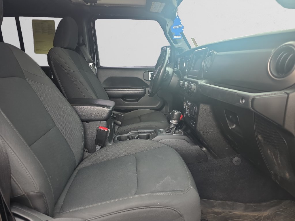 Used 2021 Jeep Gladiator Sport AWD/4WD image 17