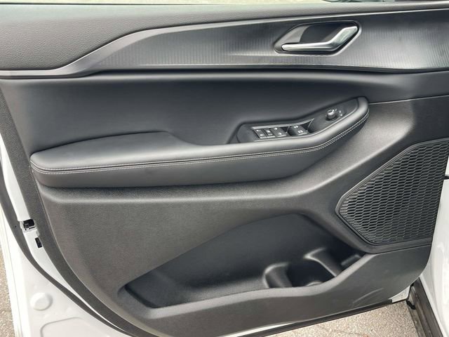 New 2025 Jeep Grand Cherokee L Altitude image 24